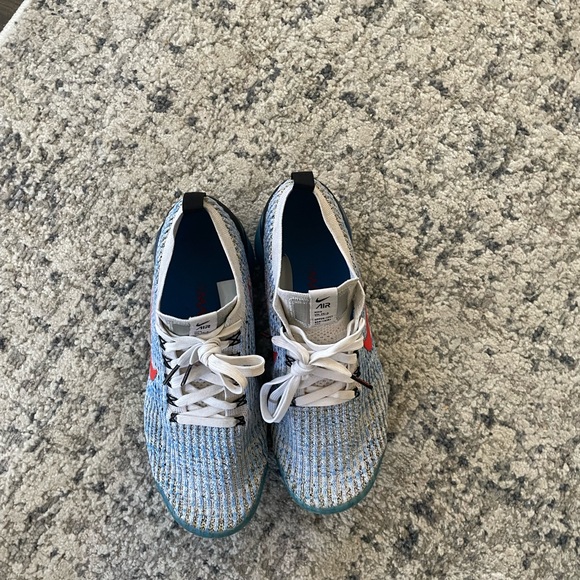 light blue vapor maxes